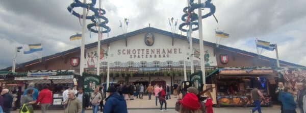 Schottenhamel-Festhalle - Jährlicher Wiesn-Anstich